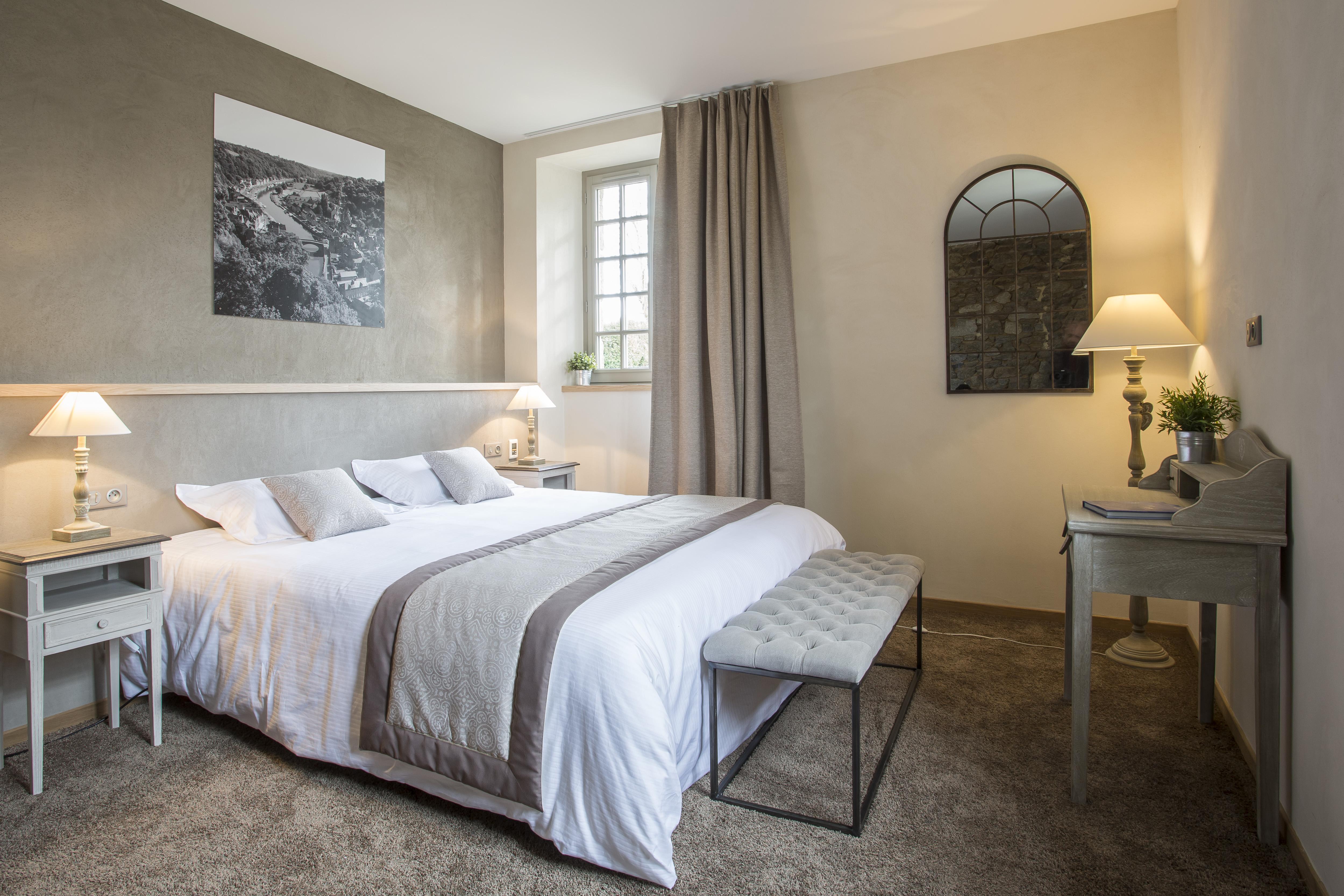 Hotel De L'Abbaye Le Tronchet  ภายนอก รูปภาพ