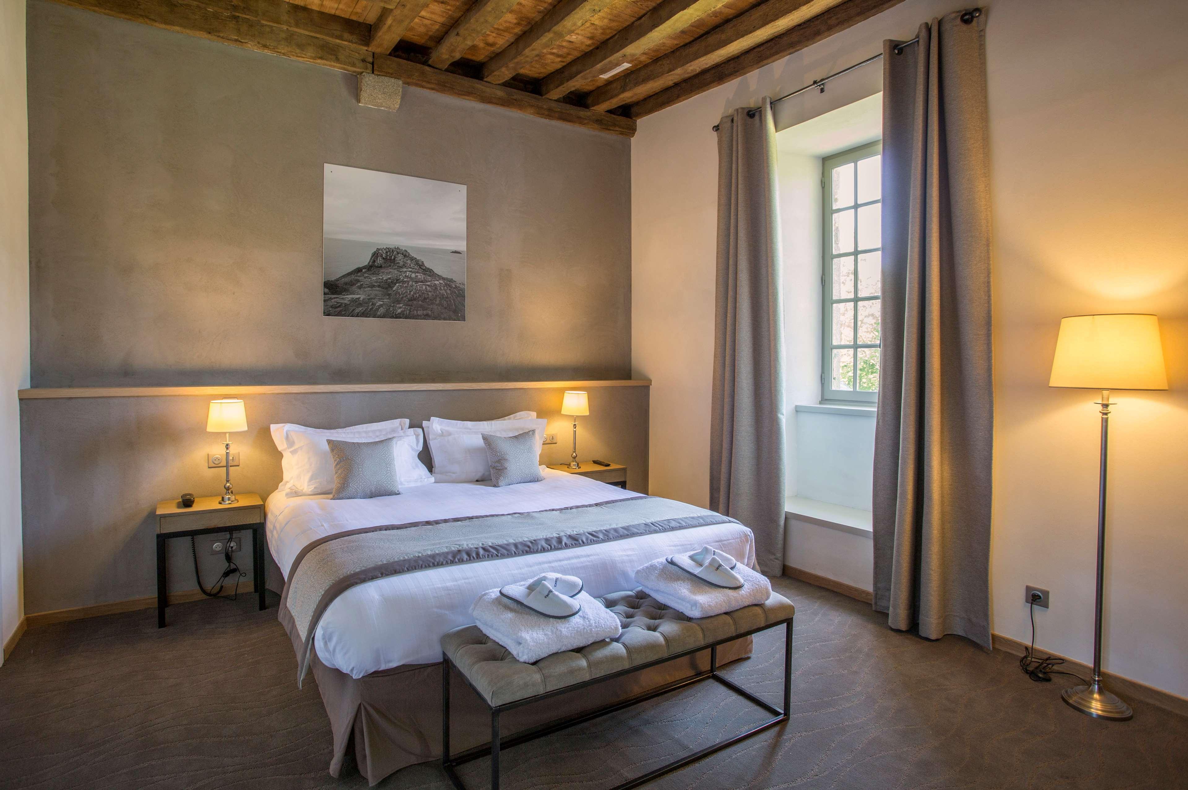 Hotel De L'Abbaye Le Tronchet  ภายนอก รูปภาพ